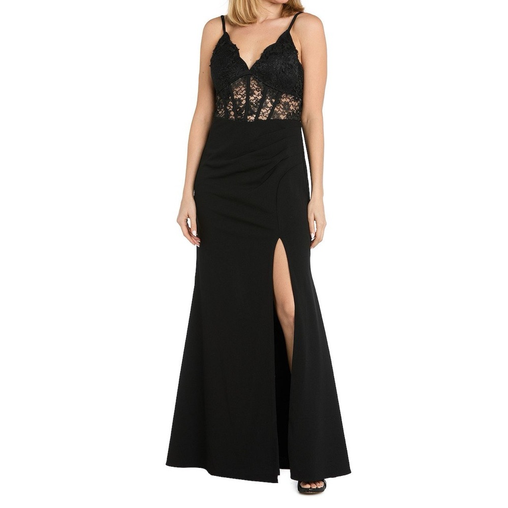 Elegant Black Lace Evening Gown